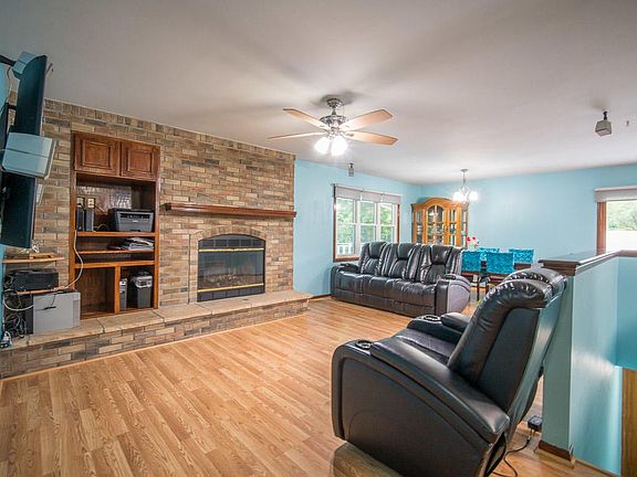 2nd image of 555 E Bridlewood Ln