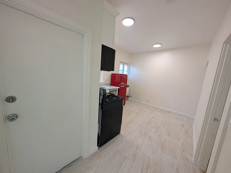 1205 Peralta Ave #4 — Photo 5