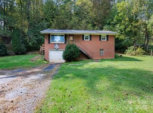 72 Edwards Cove Rd, Waynesville, NC 28786