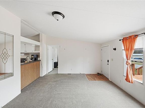 5th image of 2862 Eagle Point Dr