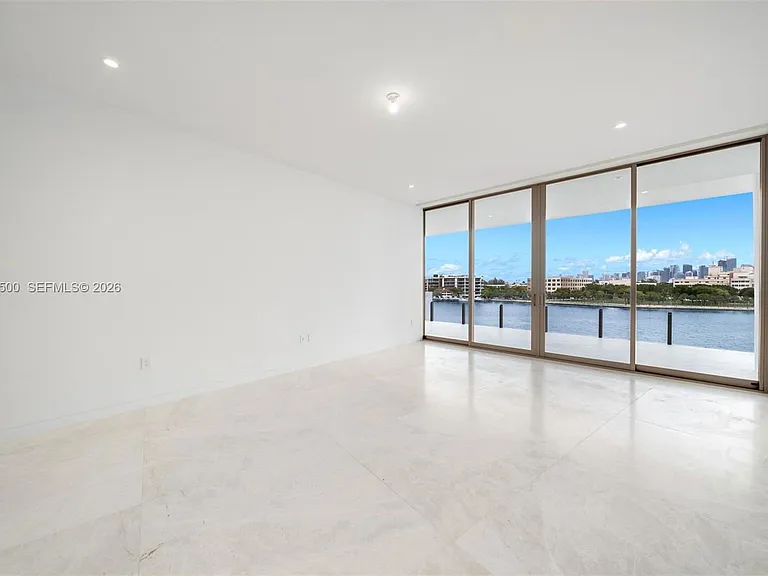 5 Grove Isle Dr — Photo 10