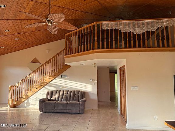 5th image of 257 Magnolia Rd