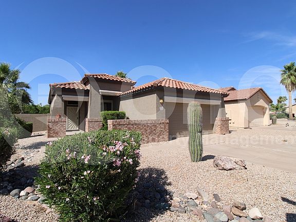 3rd image of 2764 E Highland Ct