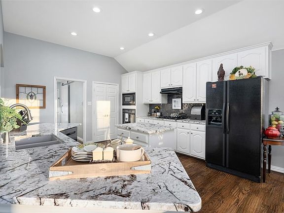 4th image of 5395 Golfside Dr