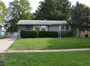 460 N 9th St, Oskaloosa, IA 52577