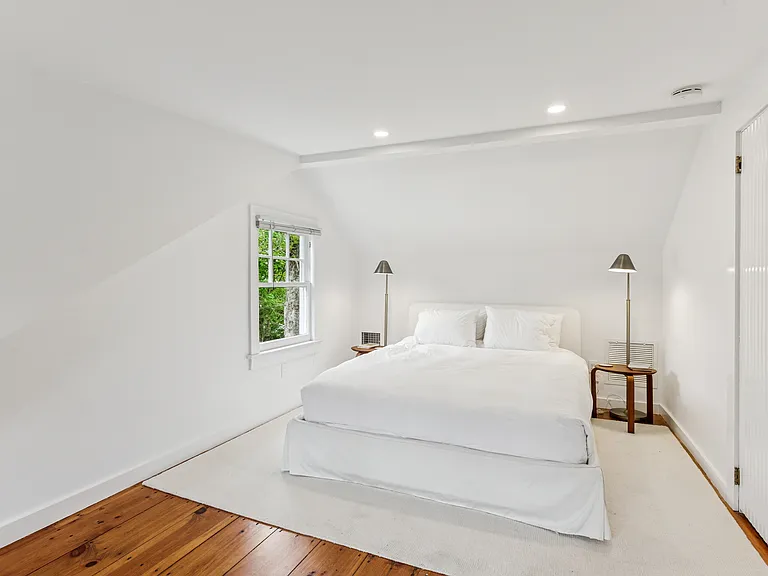 12 Jackson St — Photo 14
