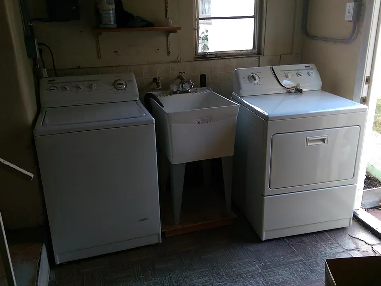 Wilbur Ave — Photo 10