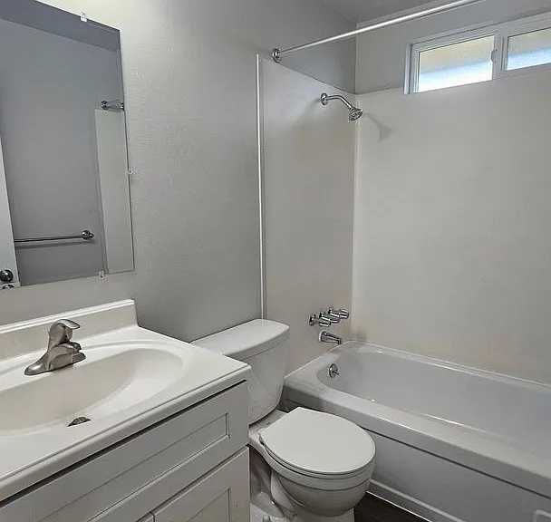 4315 S Warner St — Photo 8