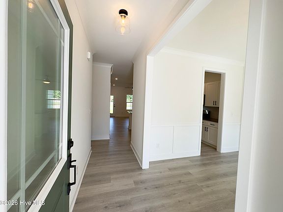 5th image of 547 Timbercrest Circle SE