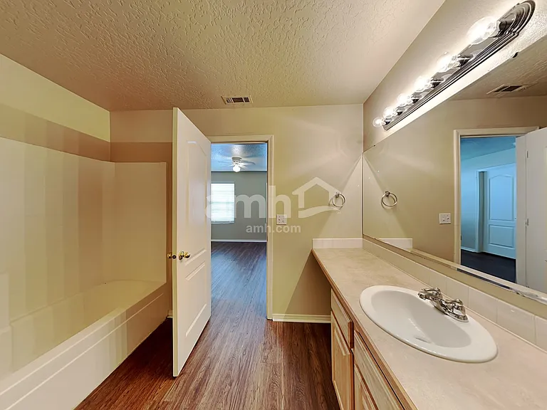 9517 W Shelborne Dr — Photo 15