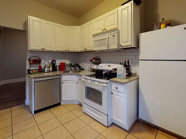 1510 W Dauphin St — Photo 12