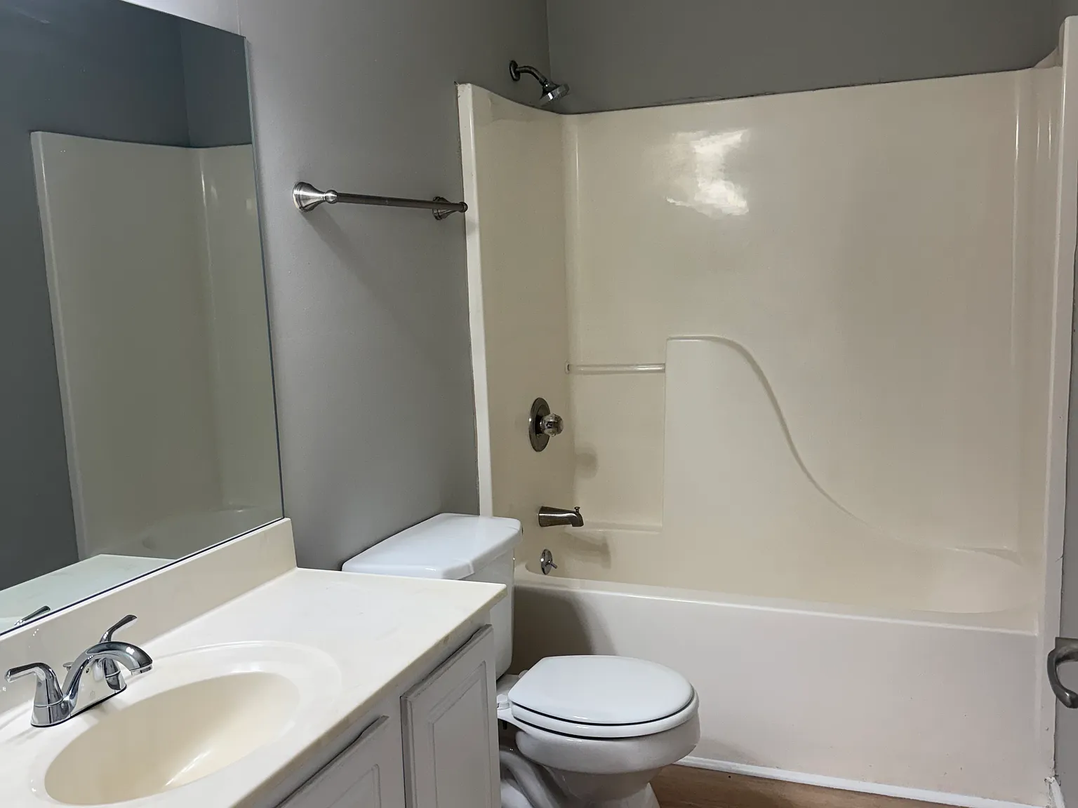 3 bed, 1446 sqft, $1,450 — Photo 4