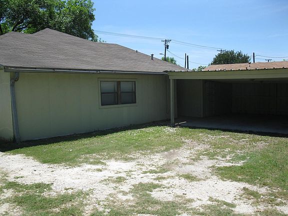 3rd image of 2210 W 2nd Ave
