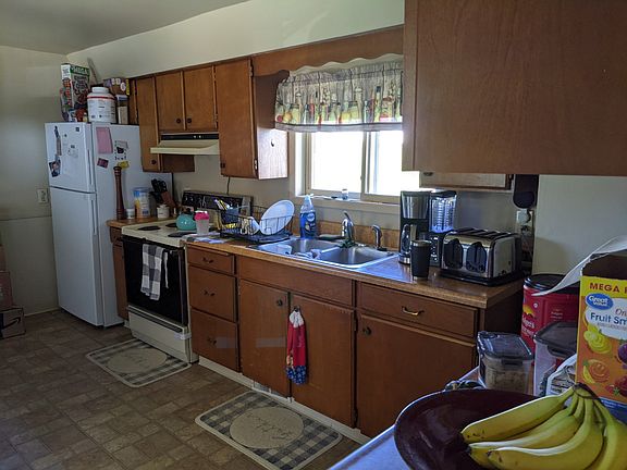 2nd image of 420 E Stanton St