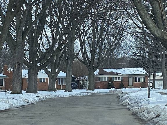 5th image of 29417 Shirley Ave