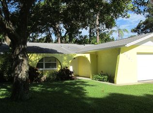 6867 Circlecreek Dr, Pinellas Park, FL 33781