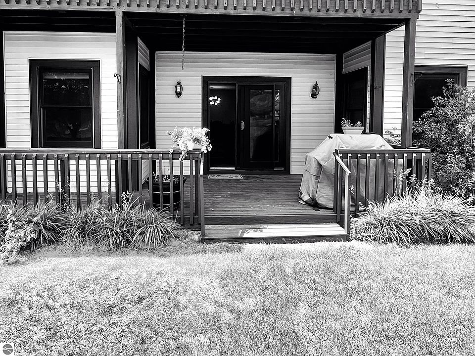 1st image of 249 Wildwood Dr