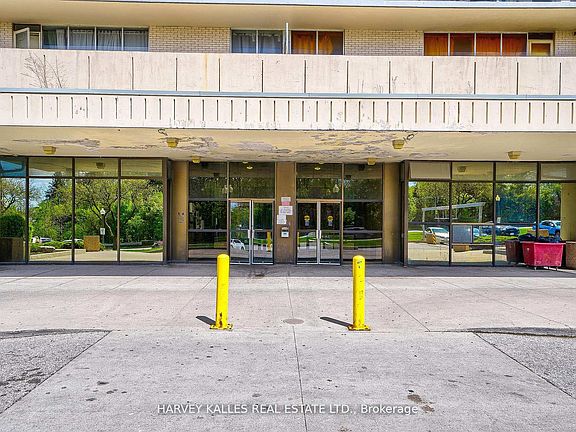 4th image of 2000 Sheppard Ave W #708