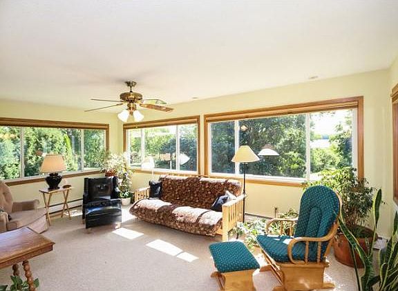 2nd image of 6974 Lake Dr