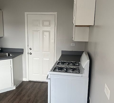 5th image of 5732 N Winthrop Ave #309