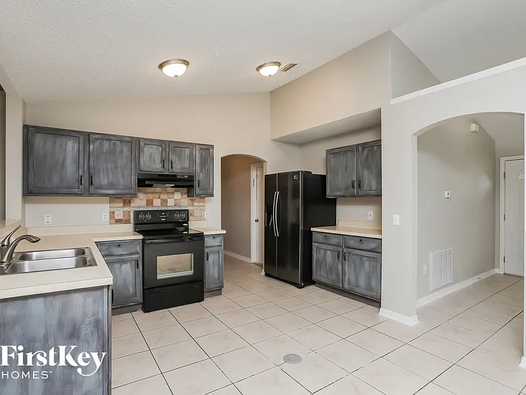 662 Armadillo Dr — Photo 6