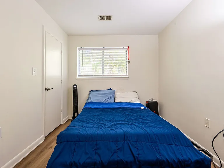 1213 University Ter #C — Photo 14