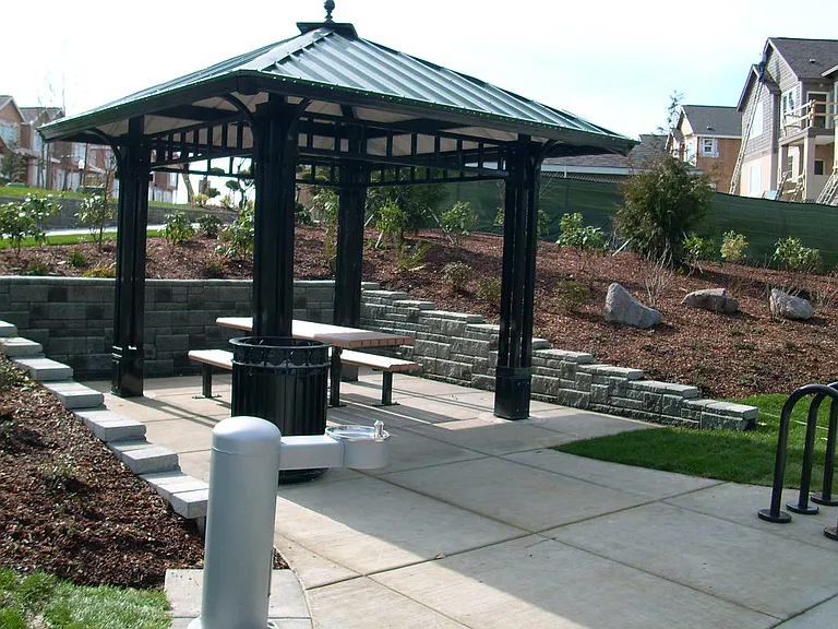 Community picnic area