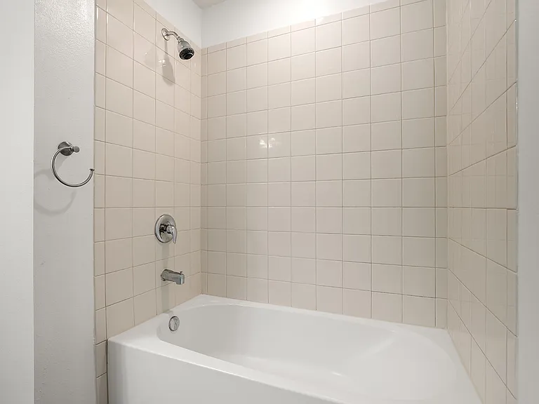 12124 Lake Blvd — Photo 28