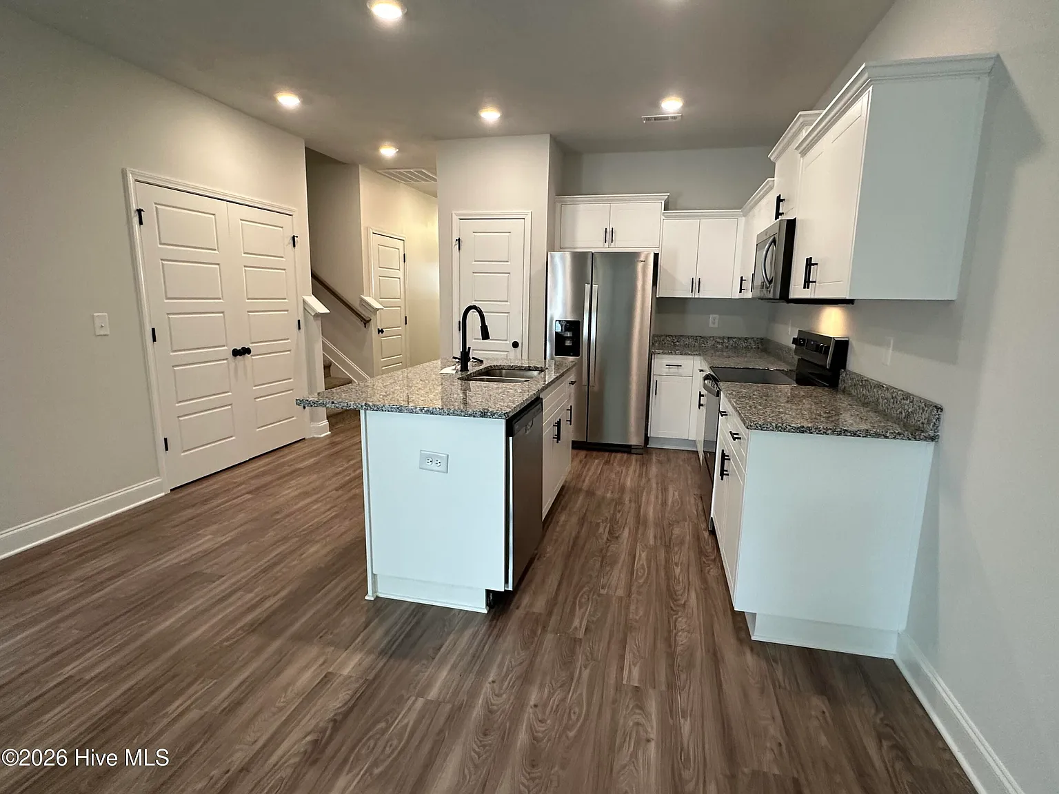 3 bed, 3.0 bath, $1,695 — Photo 4