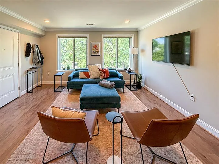 1601 N Carolina Ave NE #5 — Photo 4