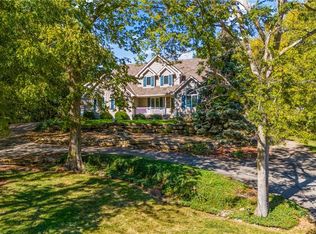 18106 Hidden Valley Rd, Independence, MO 64057