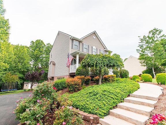 2nd image of 1553 Silver Creek Dr