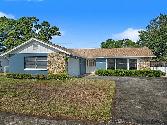2nd image of 1760 Catherine Dr