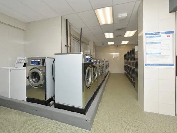 377 Rector Place image 22 of 25