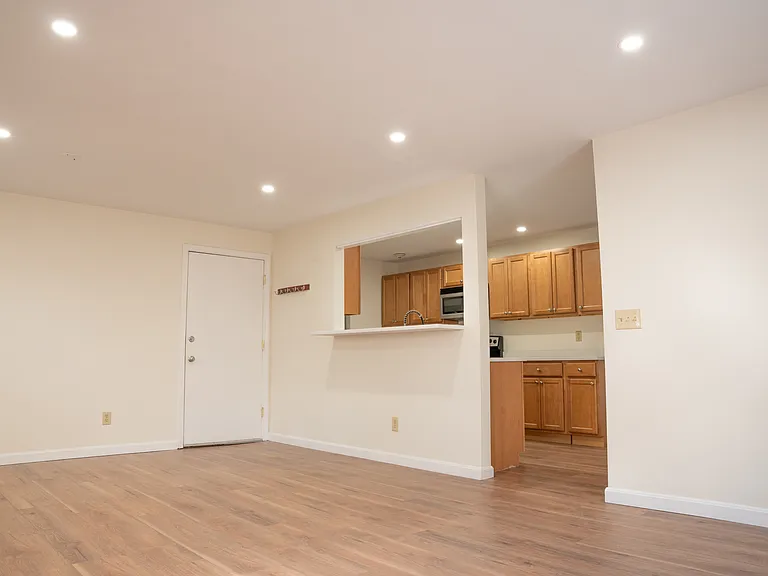 117 John St #19 — Photo 2