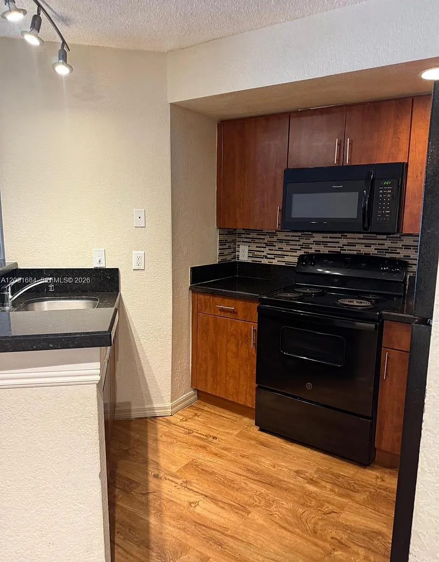 Isles At Lago Mar Condo — Photo 4
