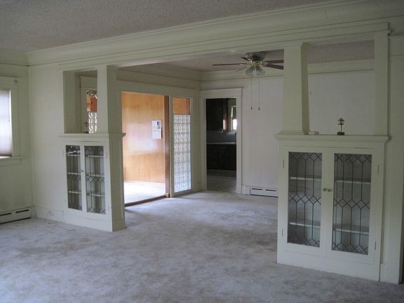 4th image of 103 W Pine St