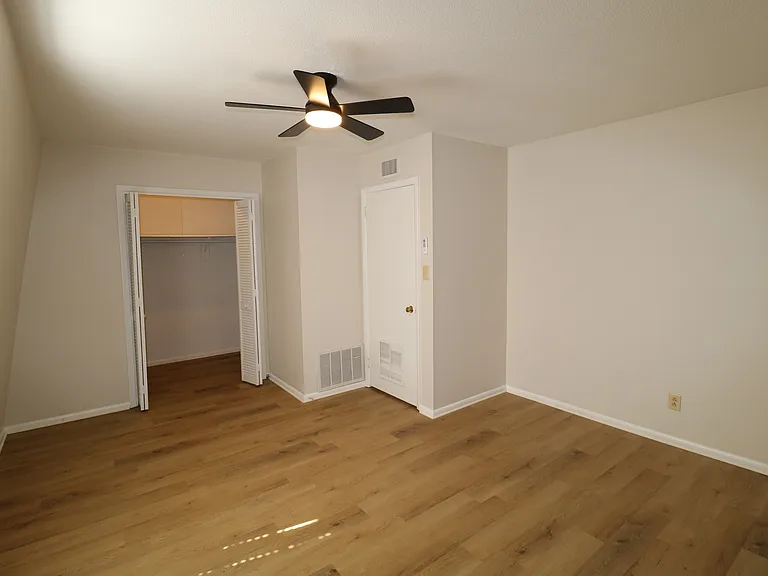 3822K W Country Club Rd — Photo 9
