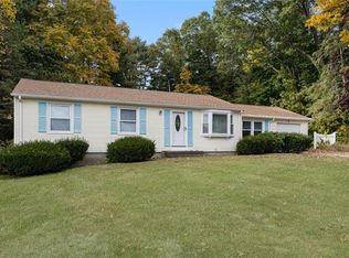 104 Sleepy Hollow Dr, Cumberland, RI 02864