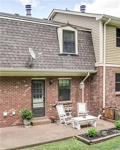 2 bed, 1116 sqft, $1,800 — Photo 3