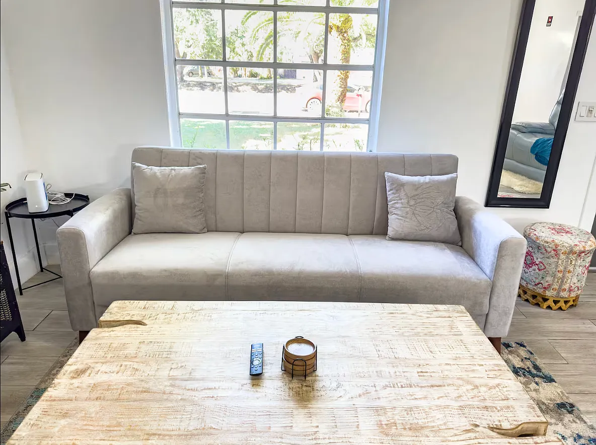 2 bed, 918 sqft, $3,875 — Photo 3