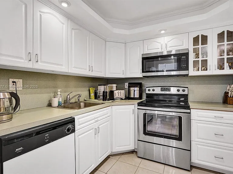 3180 S Ocean Dr #1504 — Photo 34