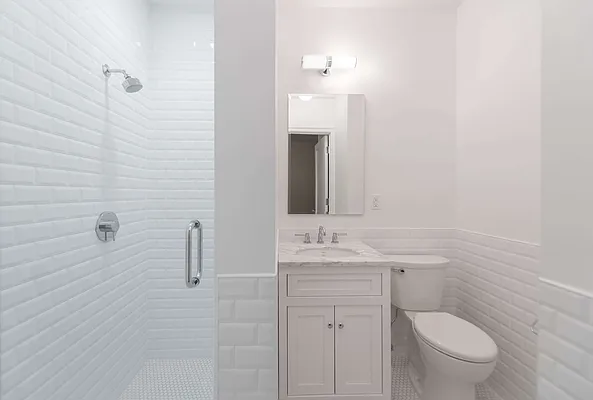 Rented by Thor Equities | media 27