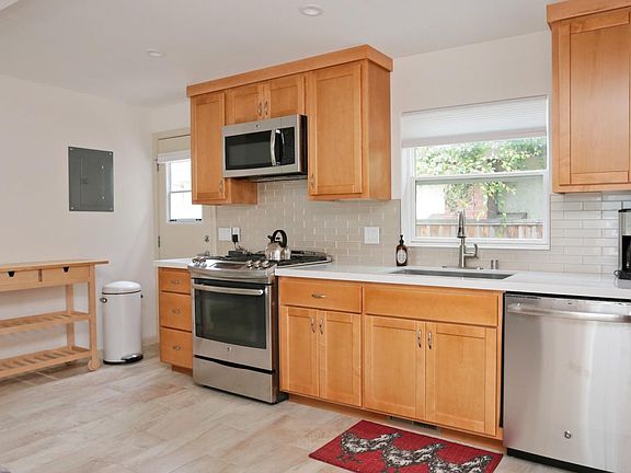 5th image of 2055 Bowdoin St
