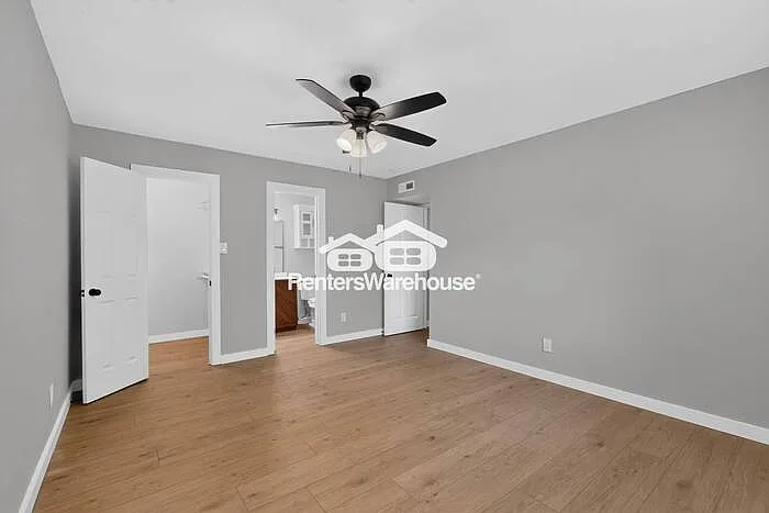 1207 Creekwood Ct — Photo 22
