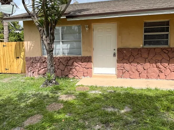 1045 Miami Blvd, Delray Beach, FL 33483