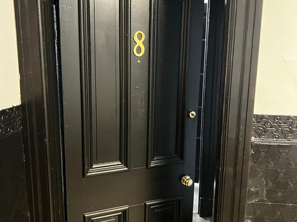 12 W 7th St, Cincinnati, OH