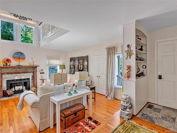 5th image of 8200 Greystone West Cir