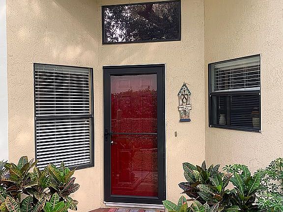 Side Entry, screen door