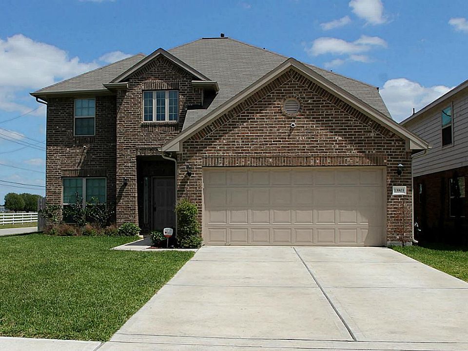 1st image of 13903 Goodridge Dr